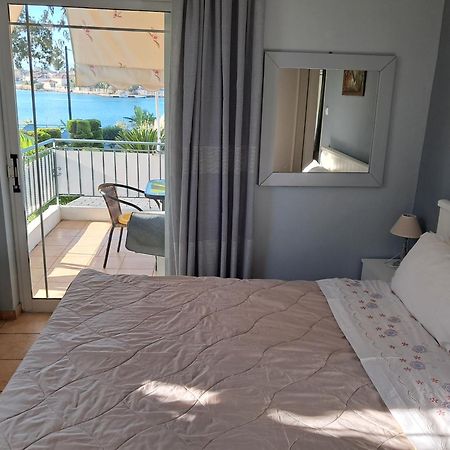 Top Floor On Villa, 3' From Center, By The Sea! Host Is Efi Kwsta Preweza Zewnętrze zdjęcie