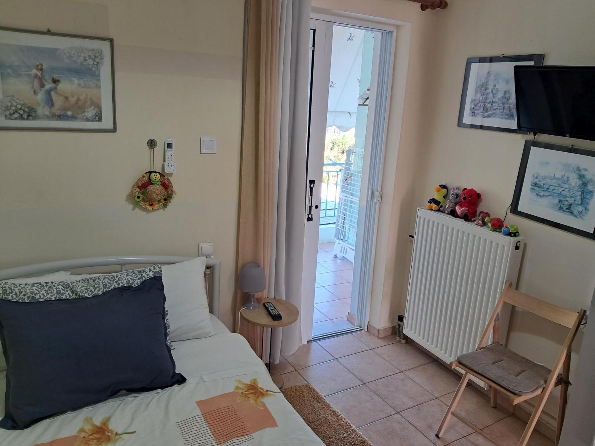 Top Floor On Villa, 3' From Center, By The Sea! Host Is Efi Kwsta Preweza Zewnętrze zdjęcie